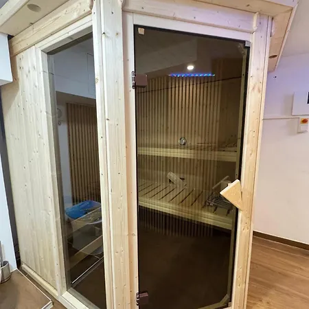 Schoene Souterrain In Mit Sauna! Herzogenrath