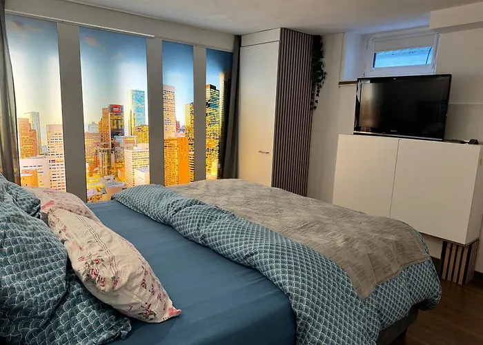 Schoene Souterrain In Mit Sauna!