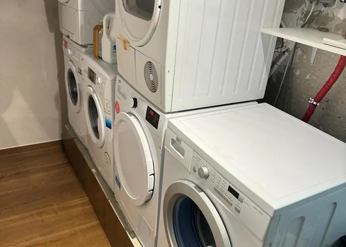 Schoene Souterrain In Mit Sauna! *