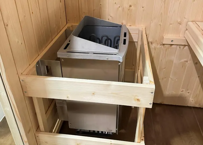 Schoene Souterrain In Mit Sauna! Lejlighed *