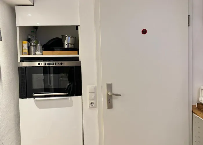 Schoene Souterrain In Mit Sauna! Lejlighed *